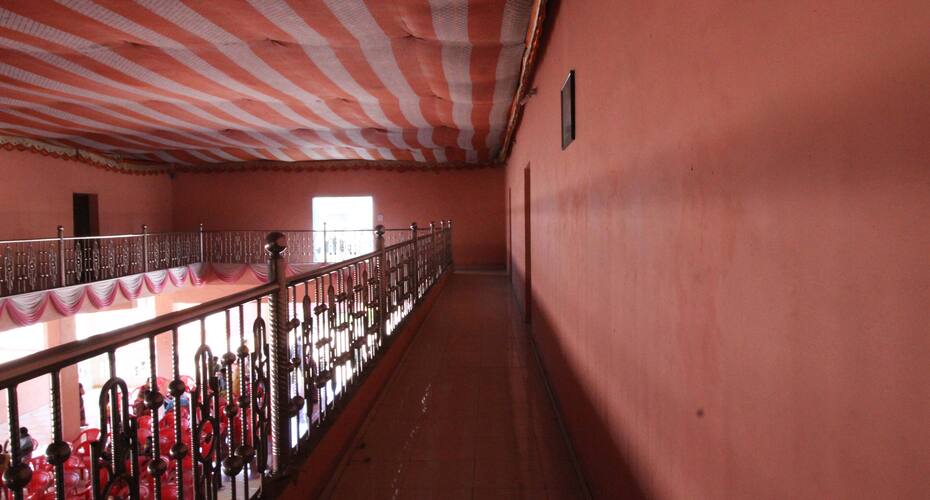 Rajshri Hotel Lodging, Pune 4